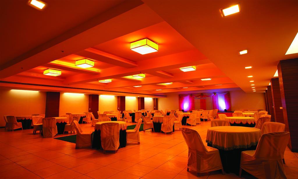 Hotel Sterling V Grand Madurai Exterior foto