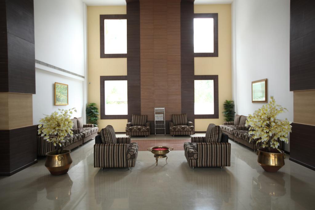Hotel Sterling V Grand Madurai Exterior foto