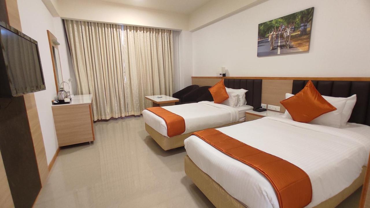 Hotel Sterling V Grand Madurai Exterior foto