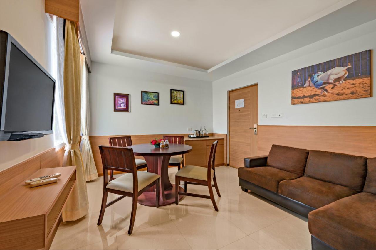 Hotel Sterling V Grand Madurai Exterior foto