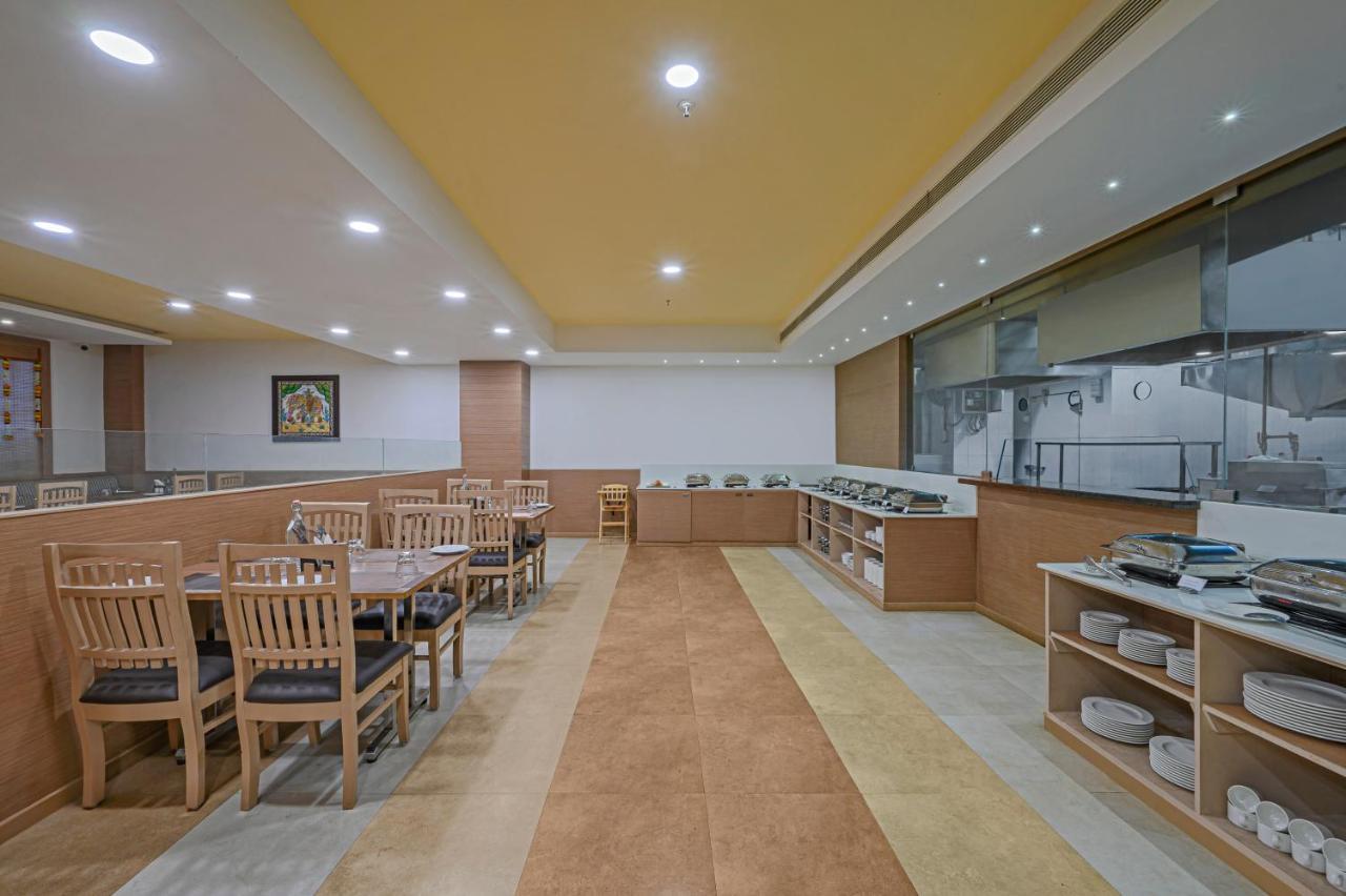 Hotel Sterling V Grand Madurai Exterior foto