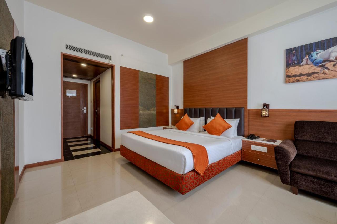 Hotel Sterling V Grand Madurai Exterior foto