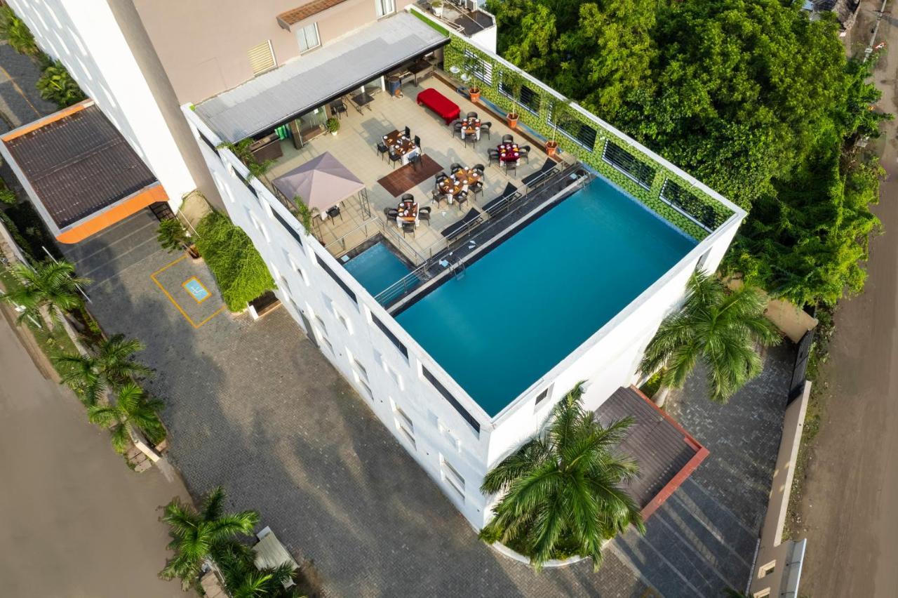 Hotel Sterling V Grand Madurai Exterior foto