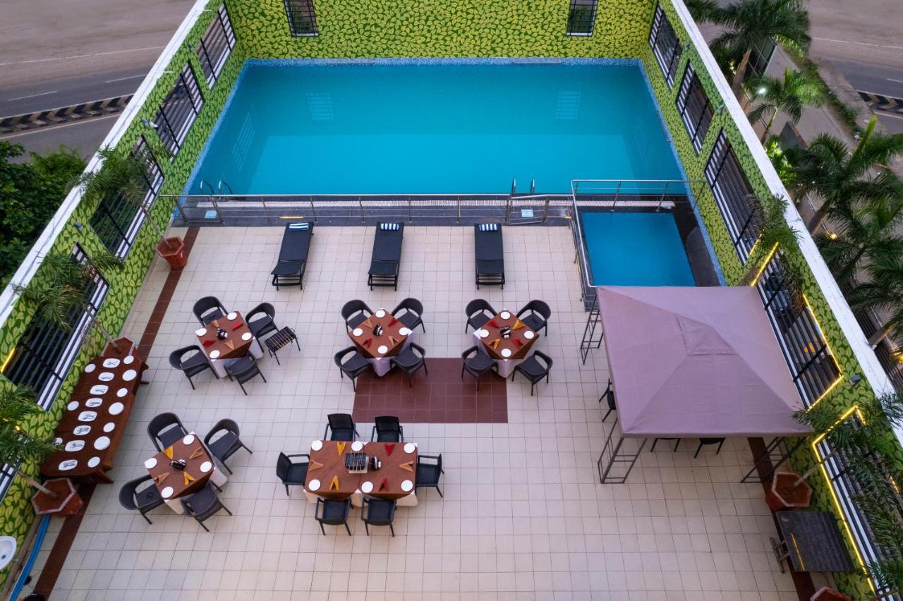 Hotel Sterling V Grand Madurai Exterior foto