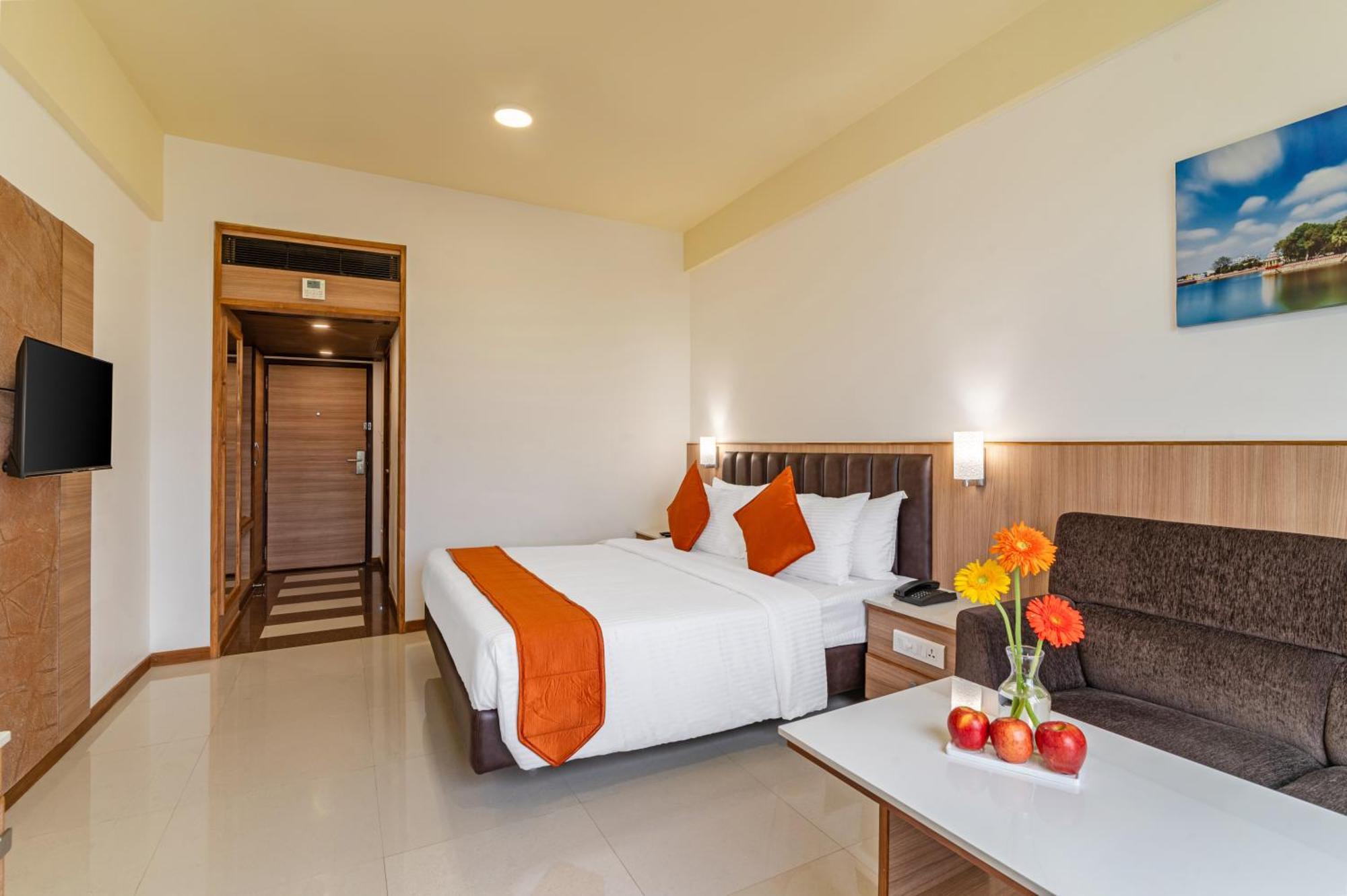 Hotel Sterling V Grand Madurai Exterior foto
