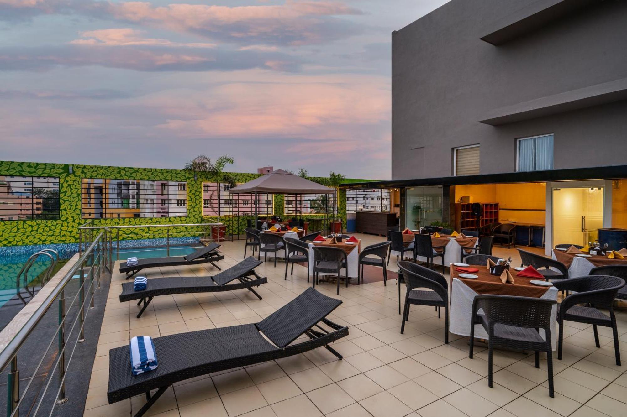 Hotel Sterling V Grand Madurai Exterior foto