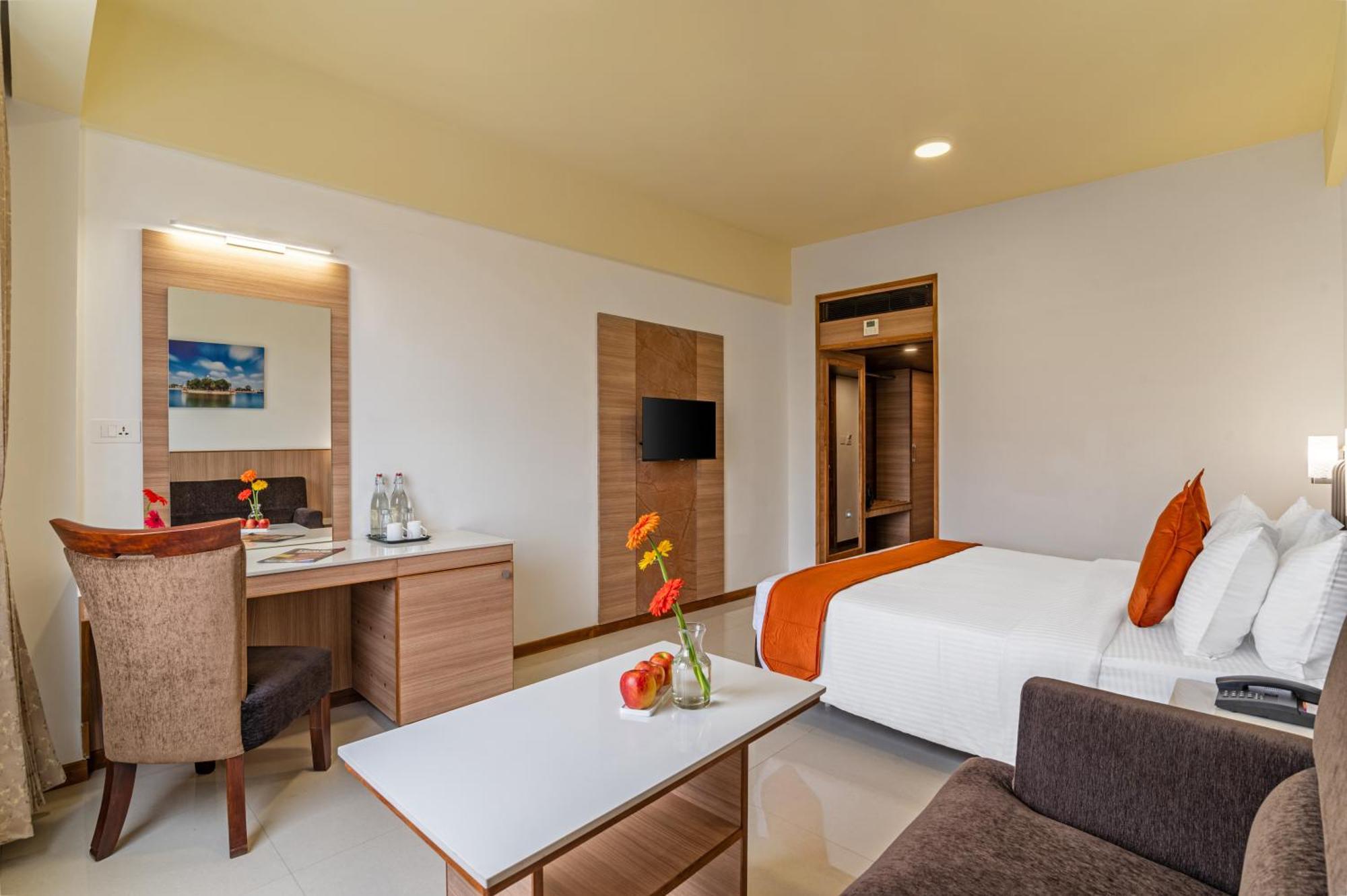 Hotel Sterling V Grand Madurai Exterior foto