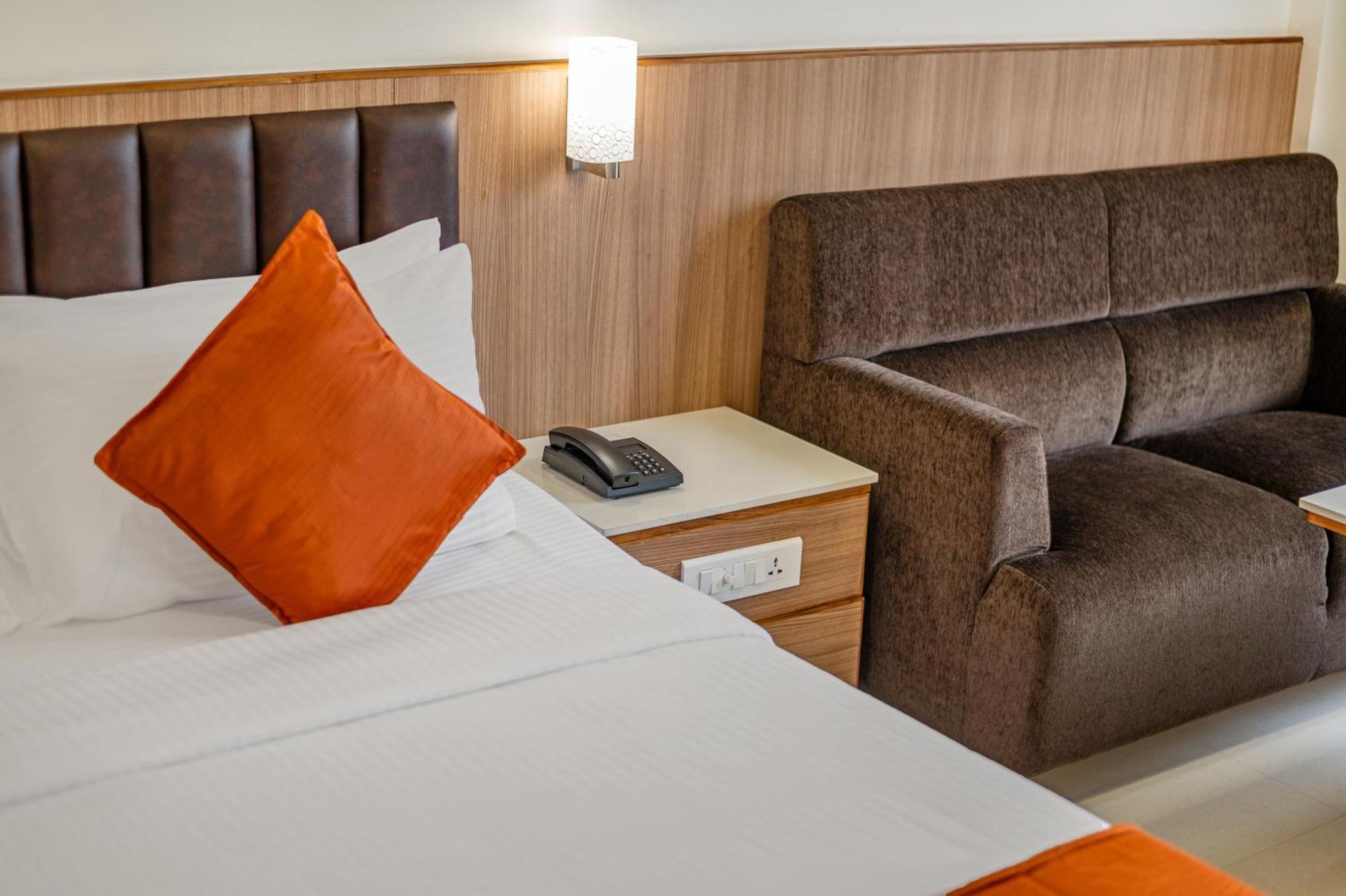 Hotel Sterling V Grand Madurai Exterior foto