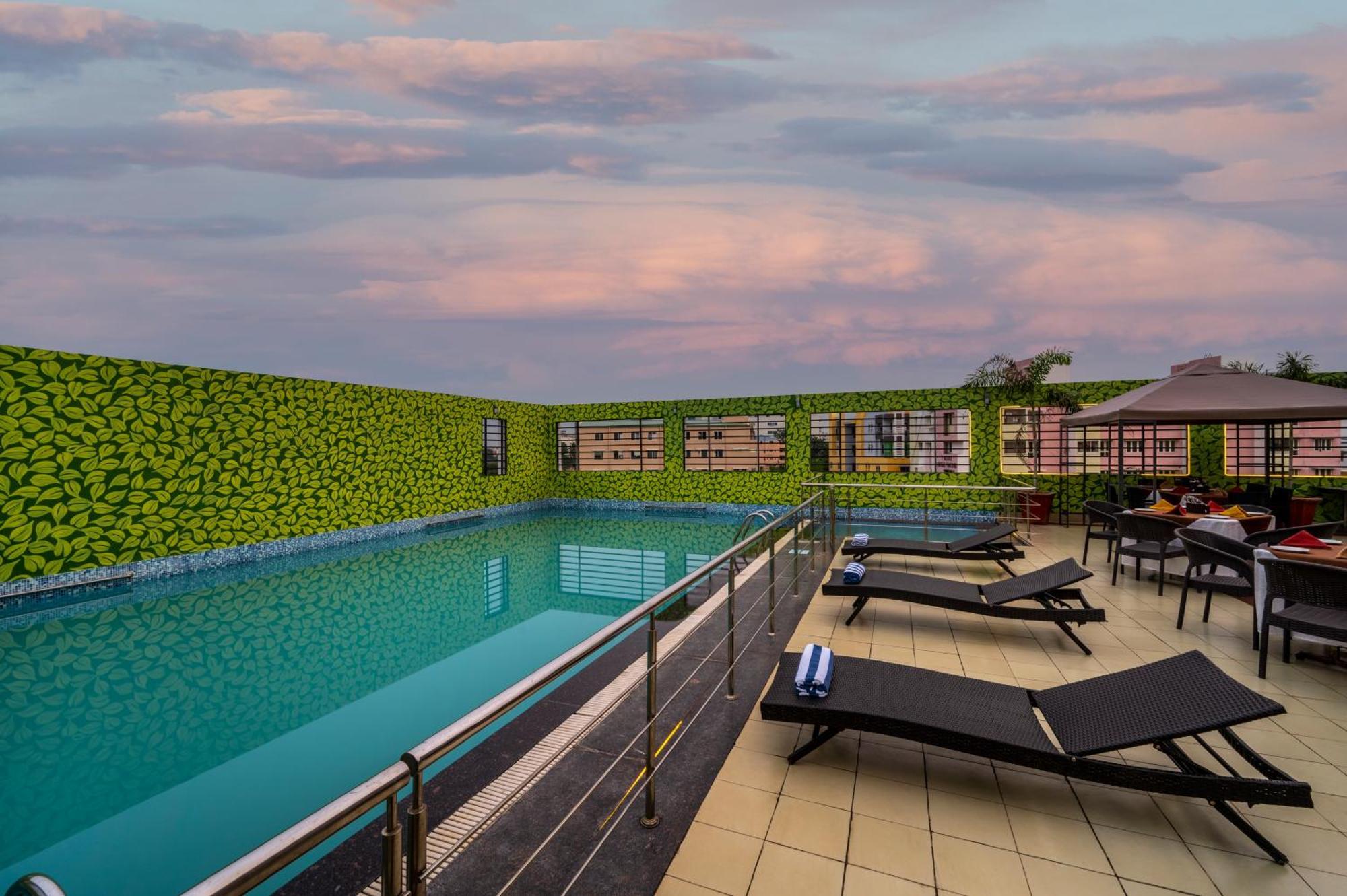 Hotel Sterling V Grand Madurai Exterior foto