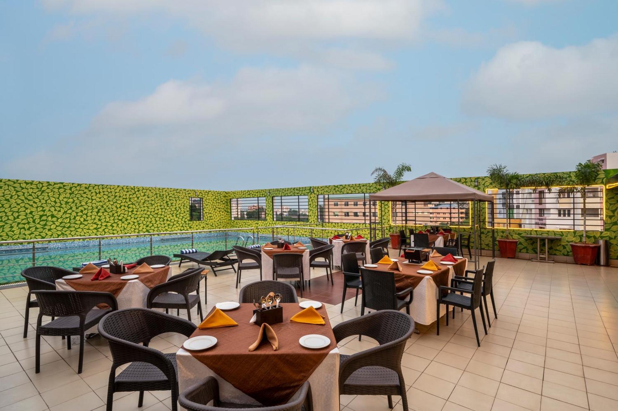 Hotel Sterling V Grand Madurai Exterior foto