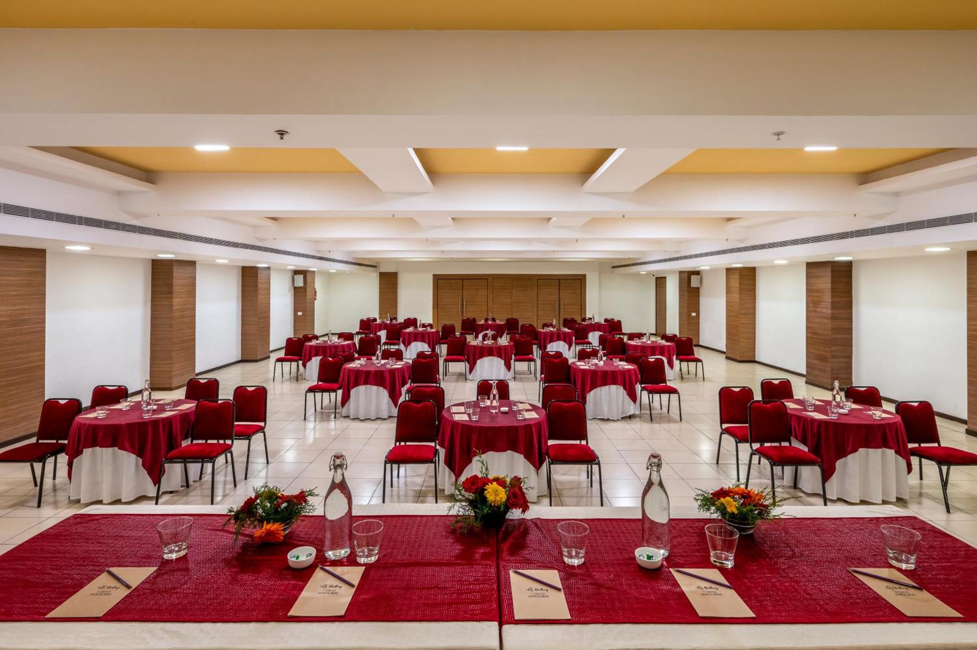 Hotel Sterling V Grand Madurai Exterior foto