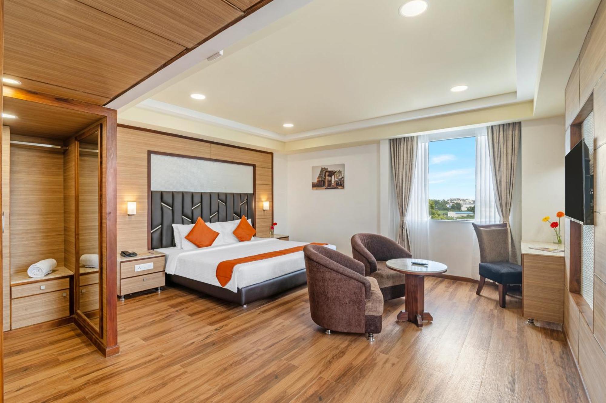 Hotel Sterling V Grand Madurai Exterior foto