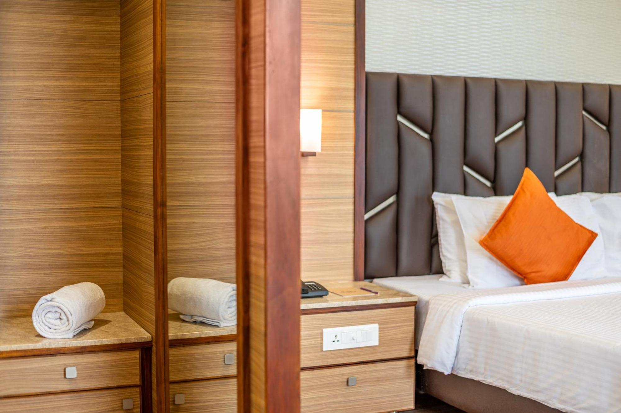 Hotel Sterling V Grand Madurai Exterior foto